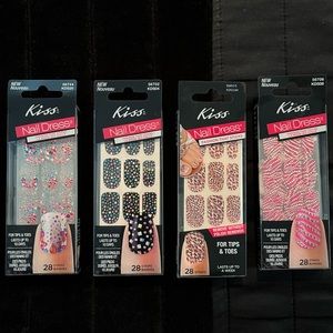 4 packages of Kiss press on nails